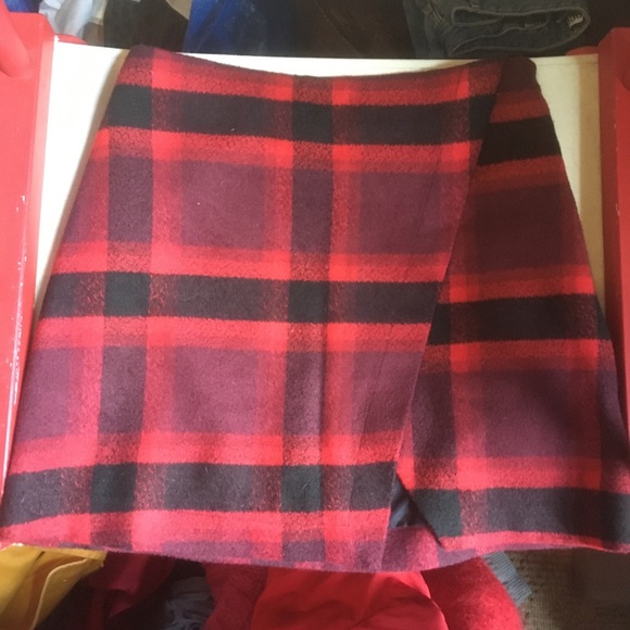 90s inspired plaid mini skirt, Rachel Green, 90s trends, y2k skirts - Picture 1 of 3